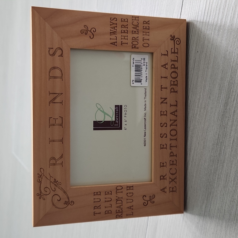 Friends standing 4x6 photo frame